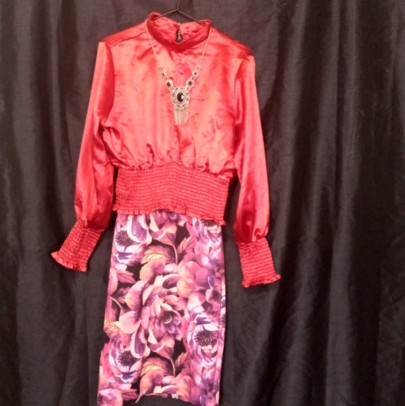 Red Silk Long Sleeve Blouse - Picture 4 of 5